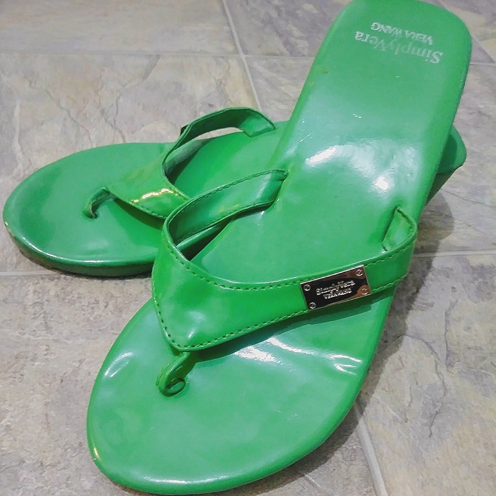 Vera Wang green wedge sandals